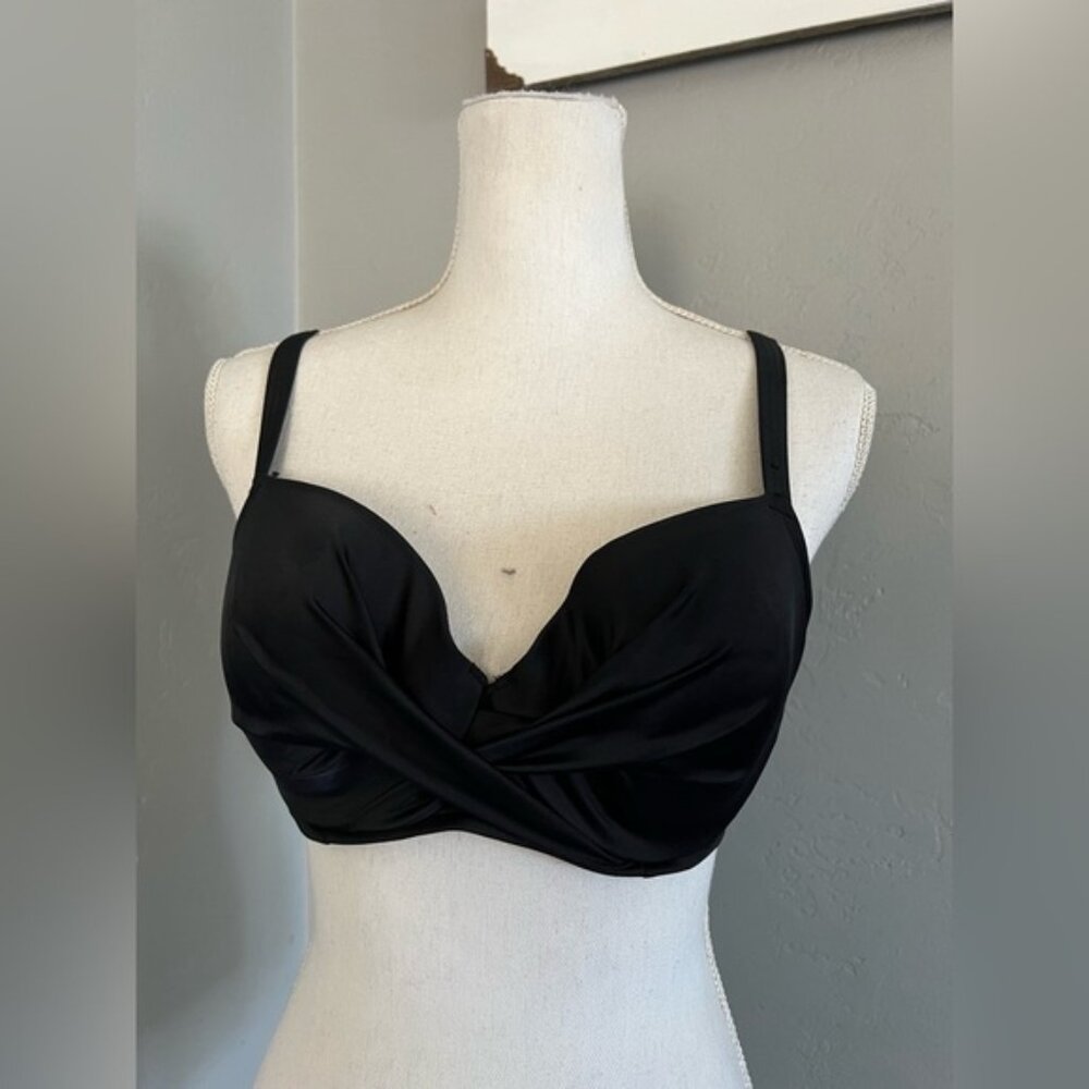 Dorina Swim Underwire Bikini Top size 36DD
